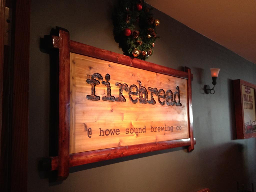 Howe Sound Inn & Brewing Company Squamish Extérieur photo