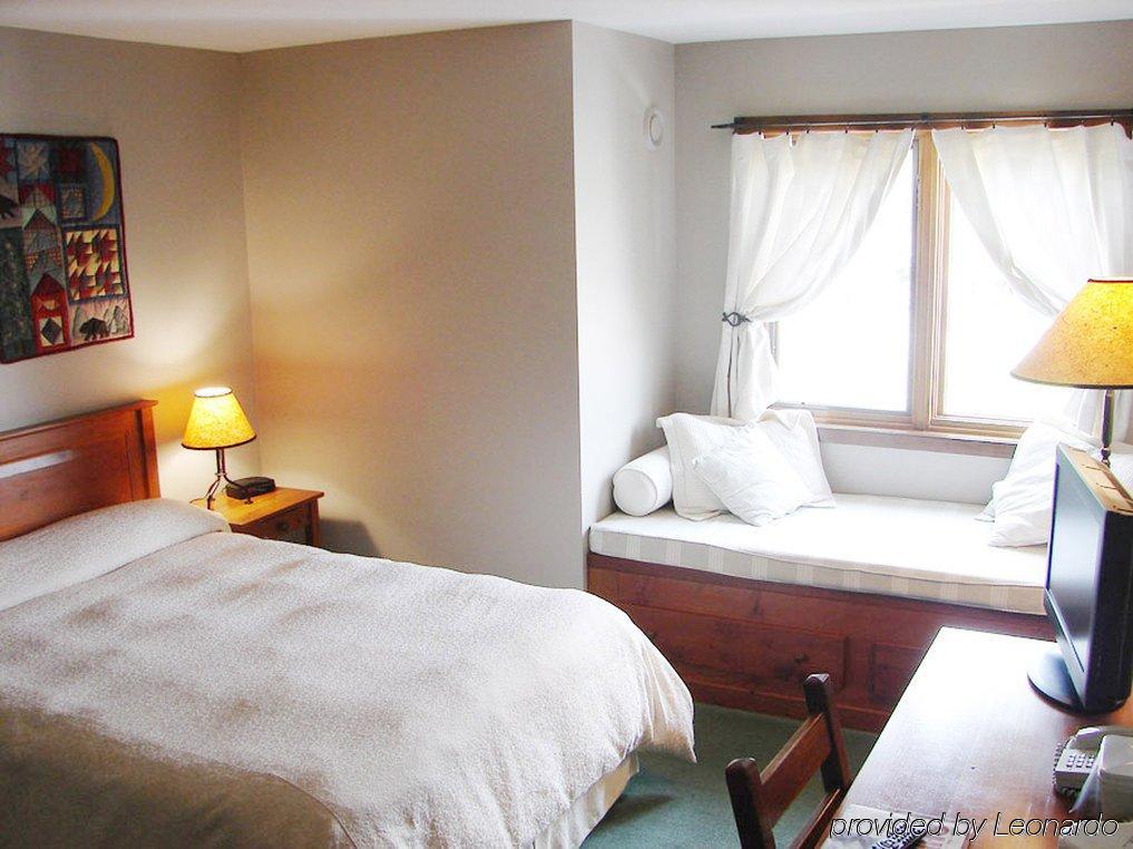 Howe Sound Inn & Brewing Company Squamish Extérieur photo