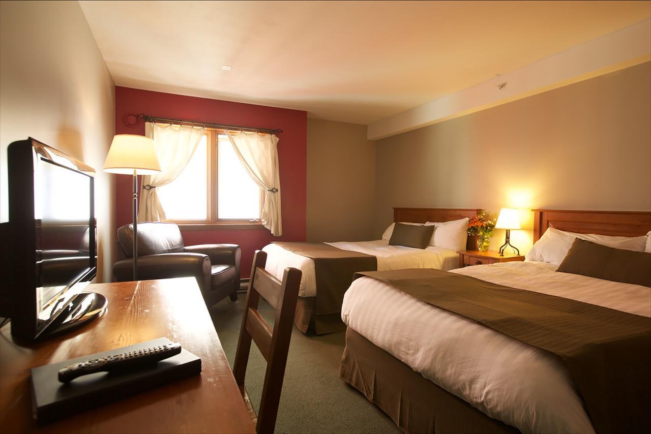 Howe Sound Inn & Brewing Company Squamish Extérieur photo