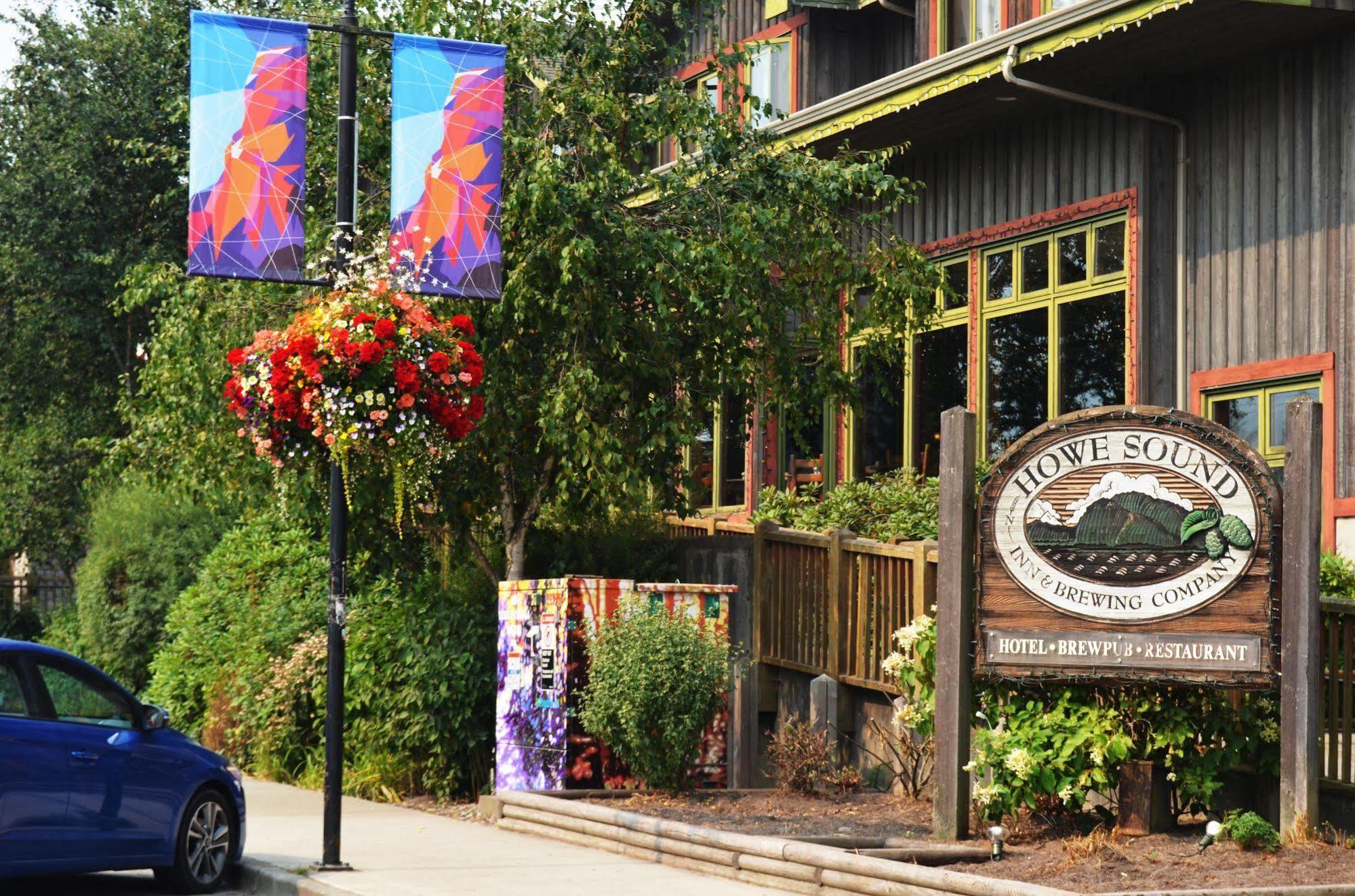 Howe Sound Inn & Brewing Company Squamish Extérieur photo