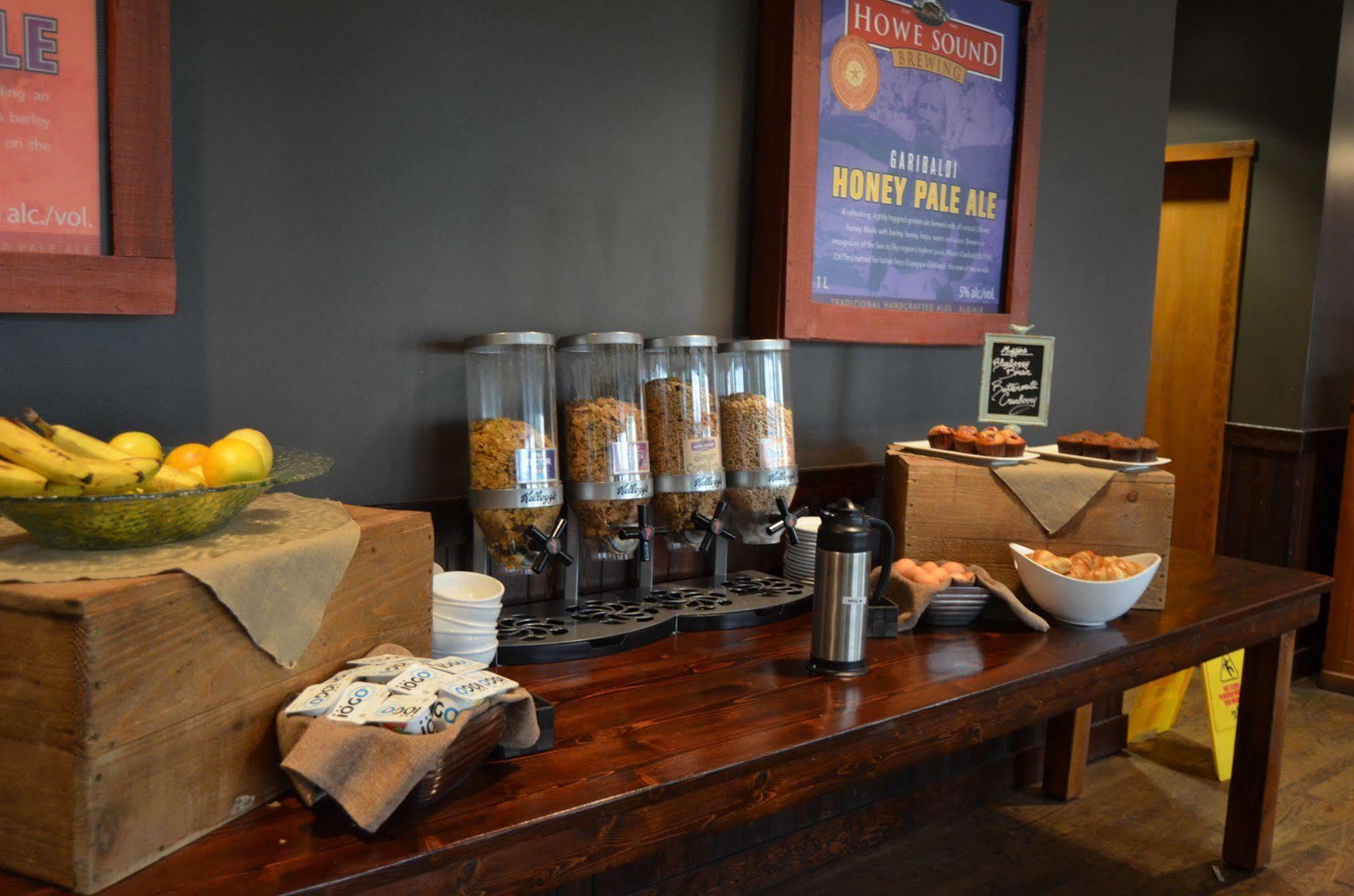 Howe Sound Inn & Brewing Company Squamish Extérieur photo